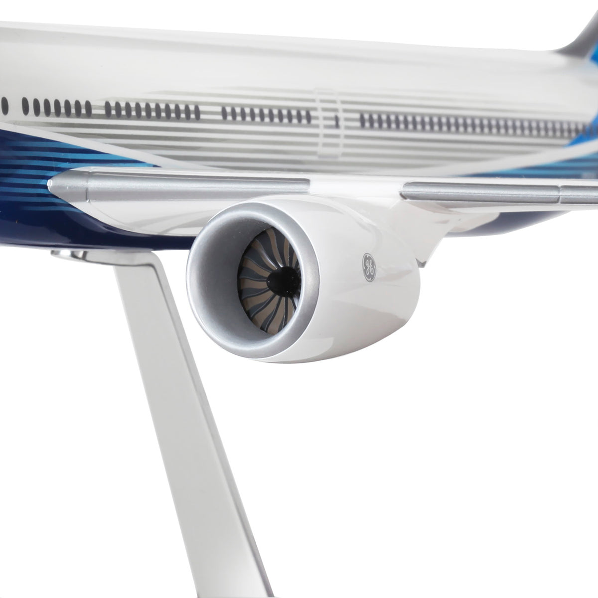 Boeing Unified 777-9 1:200 Model – The Boeing Store