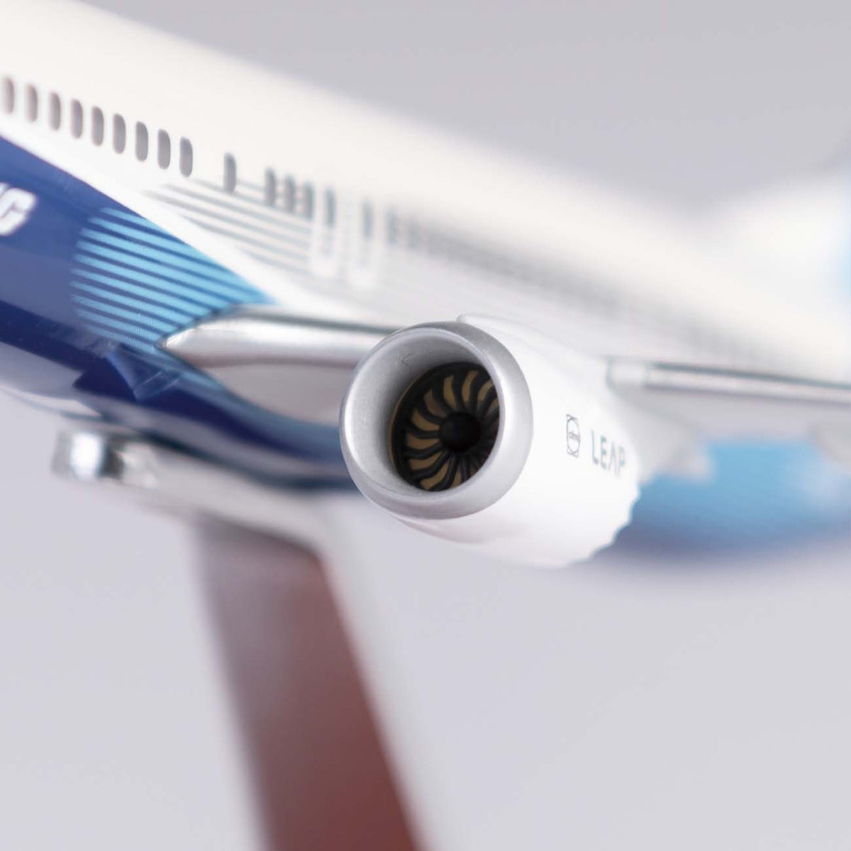 Boeing Unified 737 MAX 9 1:200 Model – The Boeing Store