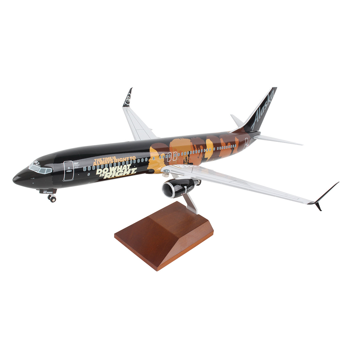 Alaska Airlines Boeing 737-900 1:100 Model