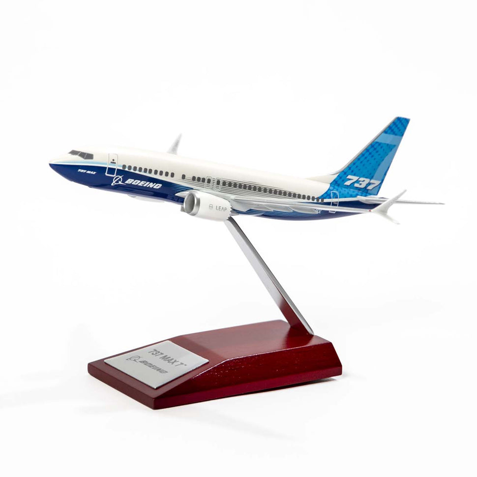 Boeing Unified 737 MAX 7 1:200 Model – The Boeing Store