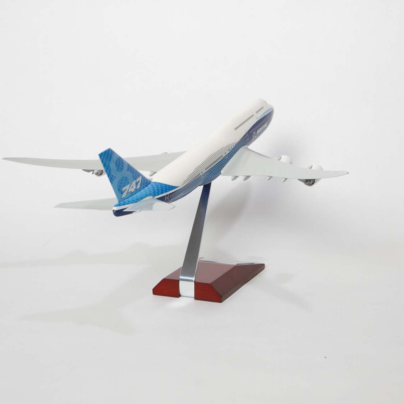 Boeing Unified 747-8 Intercontinental 1:200 Model – The Boeing Store